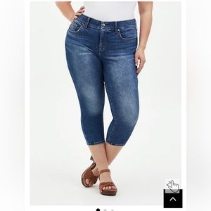 Torrid Crop Bombshell Skinny Jeans